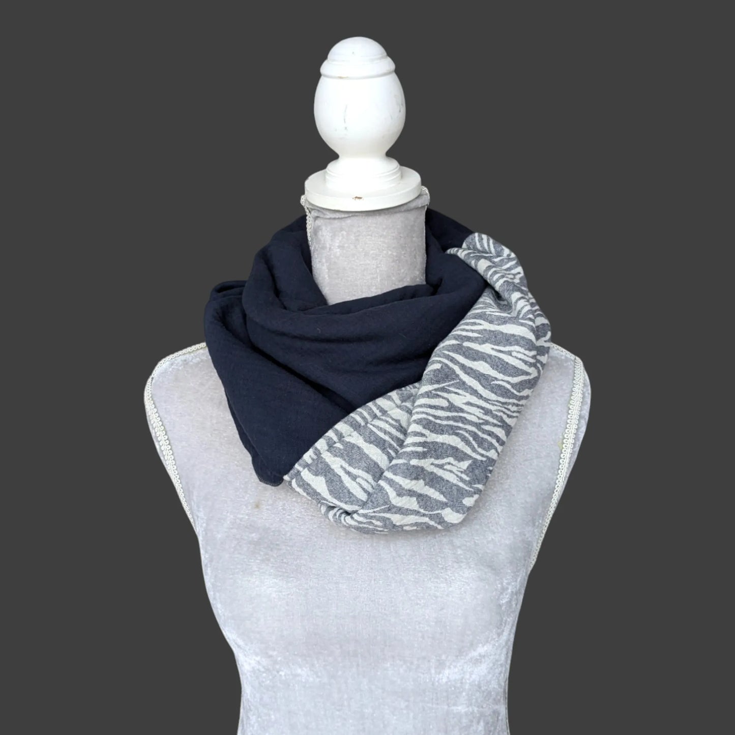 Musselin Halstuch - Zebra Blau-Marine